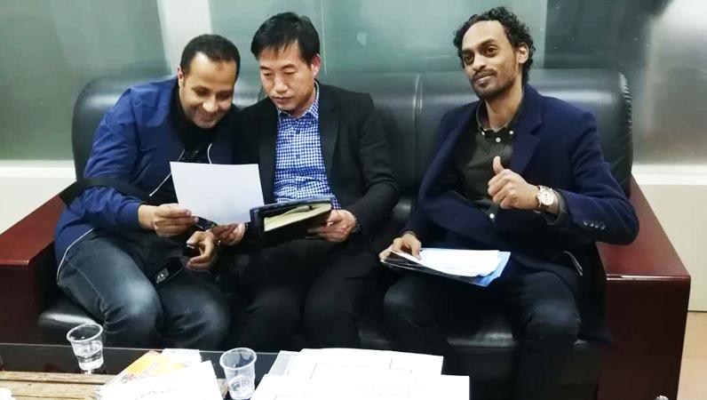 海外客戶為威麟升降平臺點(diǎn)贊